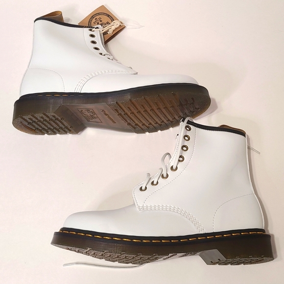 DR MARTENS VEGAN 1460 KEMBLE LACE UP BOOTS NWOB